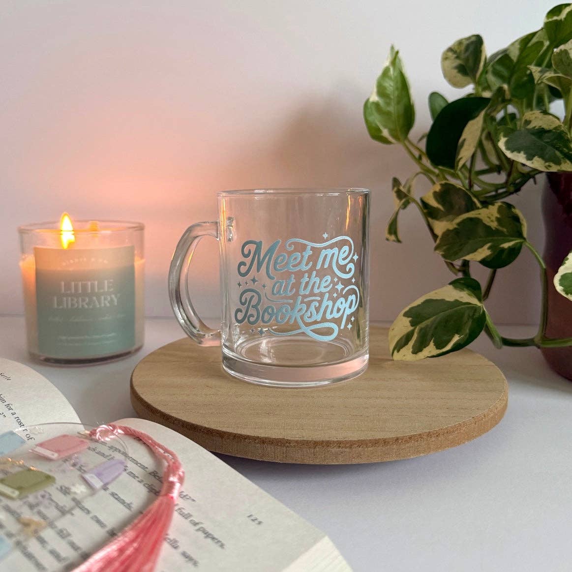 Meet me at the Bookshop Bookish Glass Mug