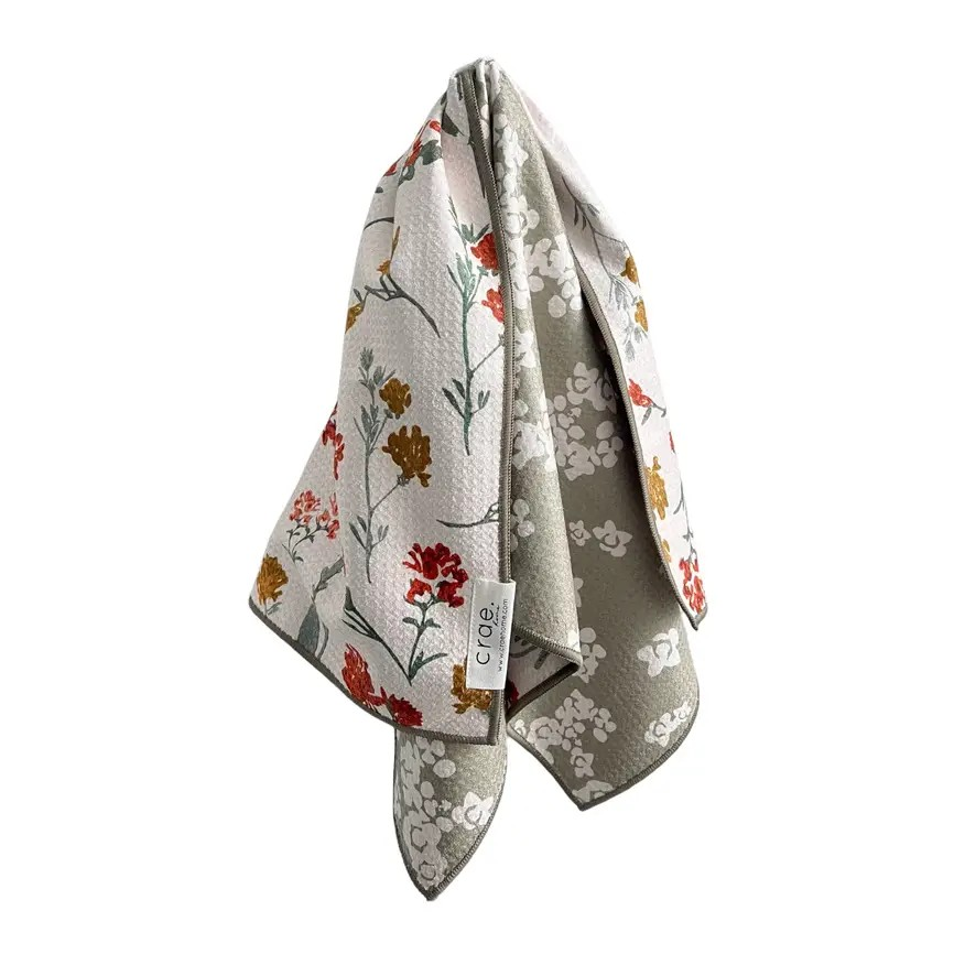 Mallory: Reversible Hand Towel-Cream/Sage