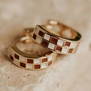 brown & white checkered hoops