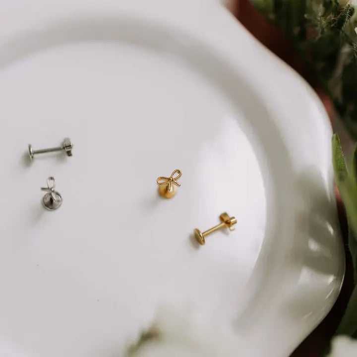 diamond flat back stud - silver