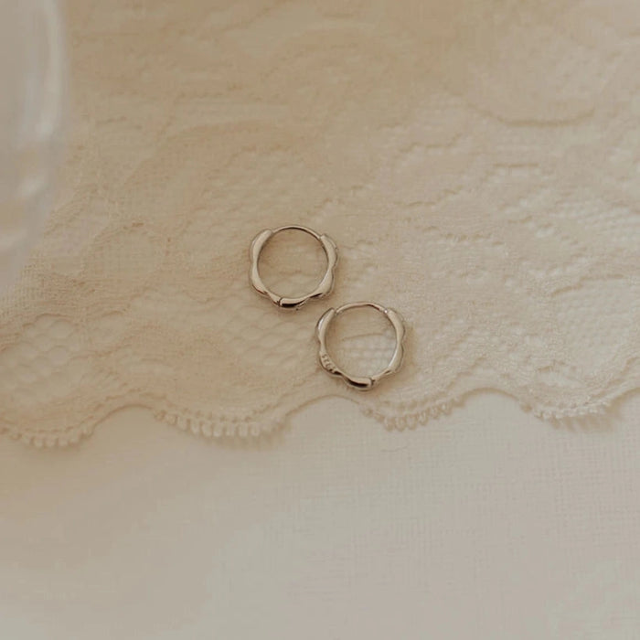 Lola floral hoops - silver